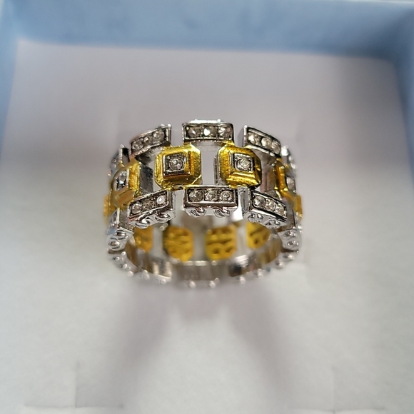 🎉HP🎉NEW GEOMETRIC HOLLOW RING - Picture 5 of 8